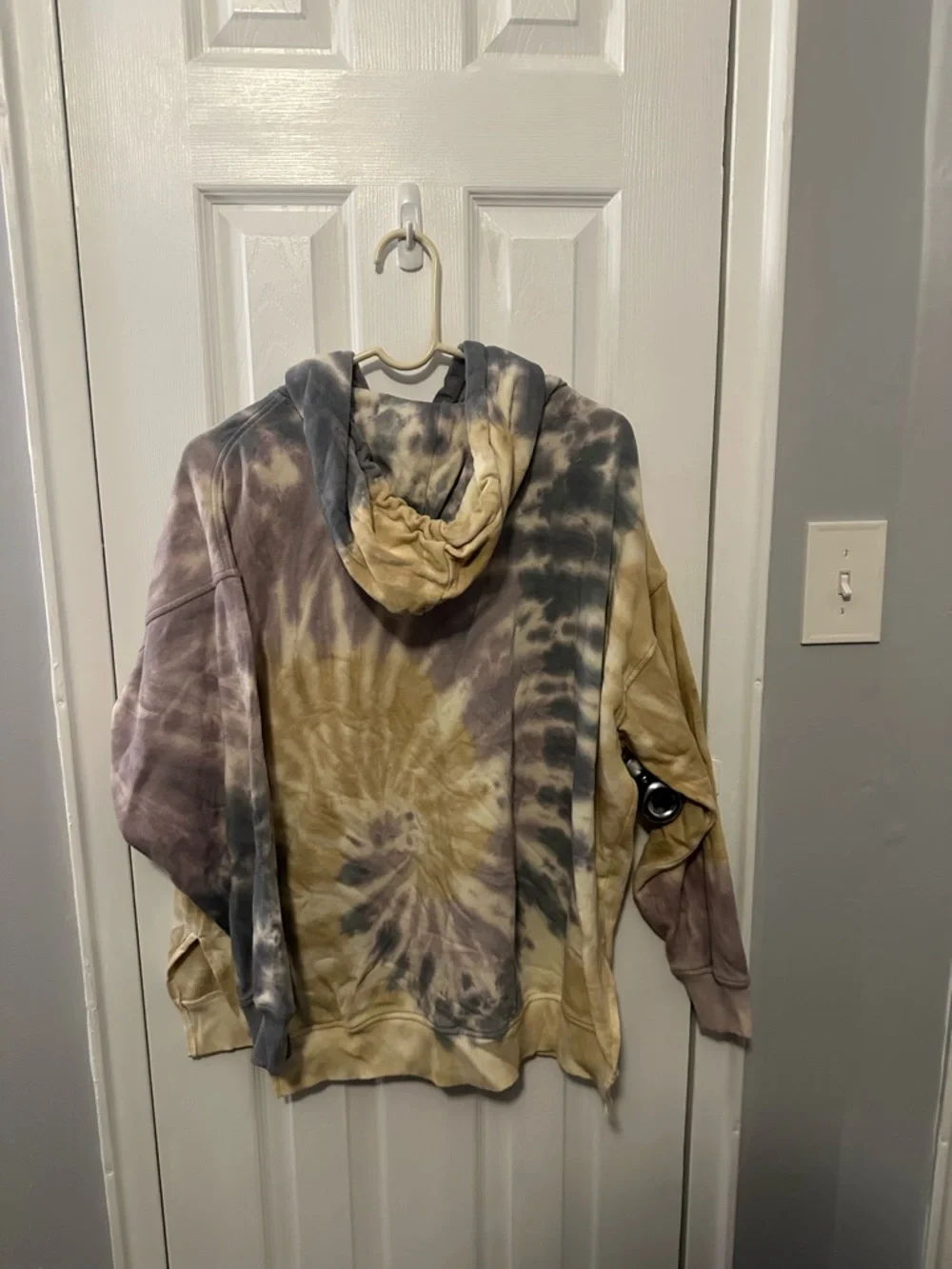 American Eagle Tie-Dye Hoodie - Picture 3 of 3